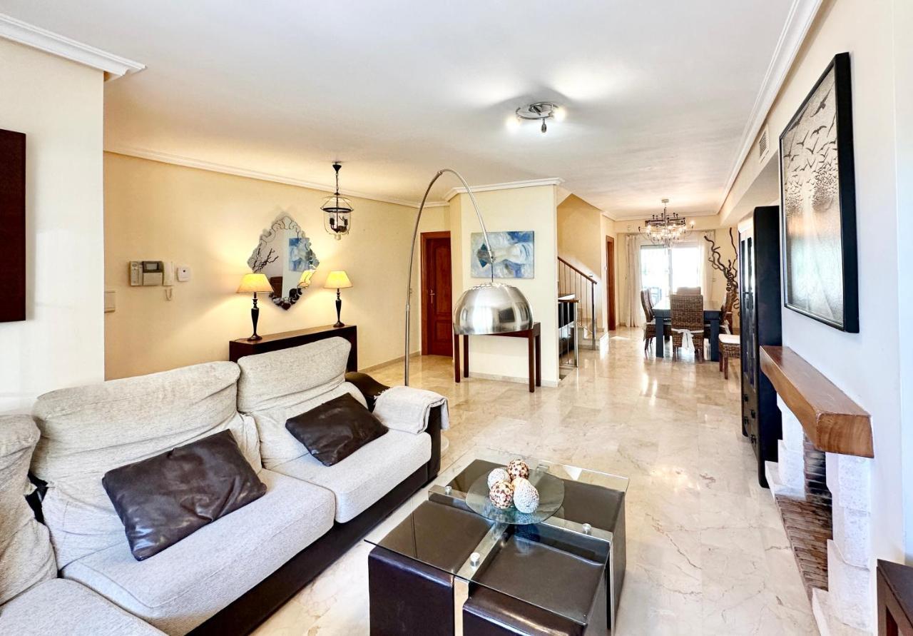 El Arenal Townhouse By The Beach With Swimming Pool - Eaw Homes Marbella Exterior foto